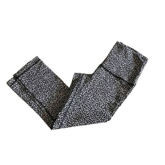 LULULEMON ATHLETICA CAPRI PANT - Picture 1 of 4